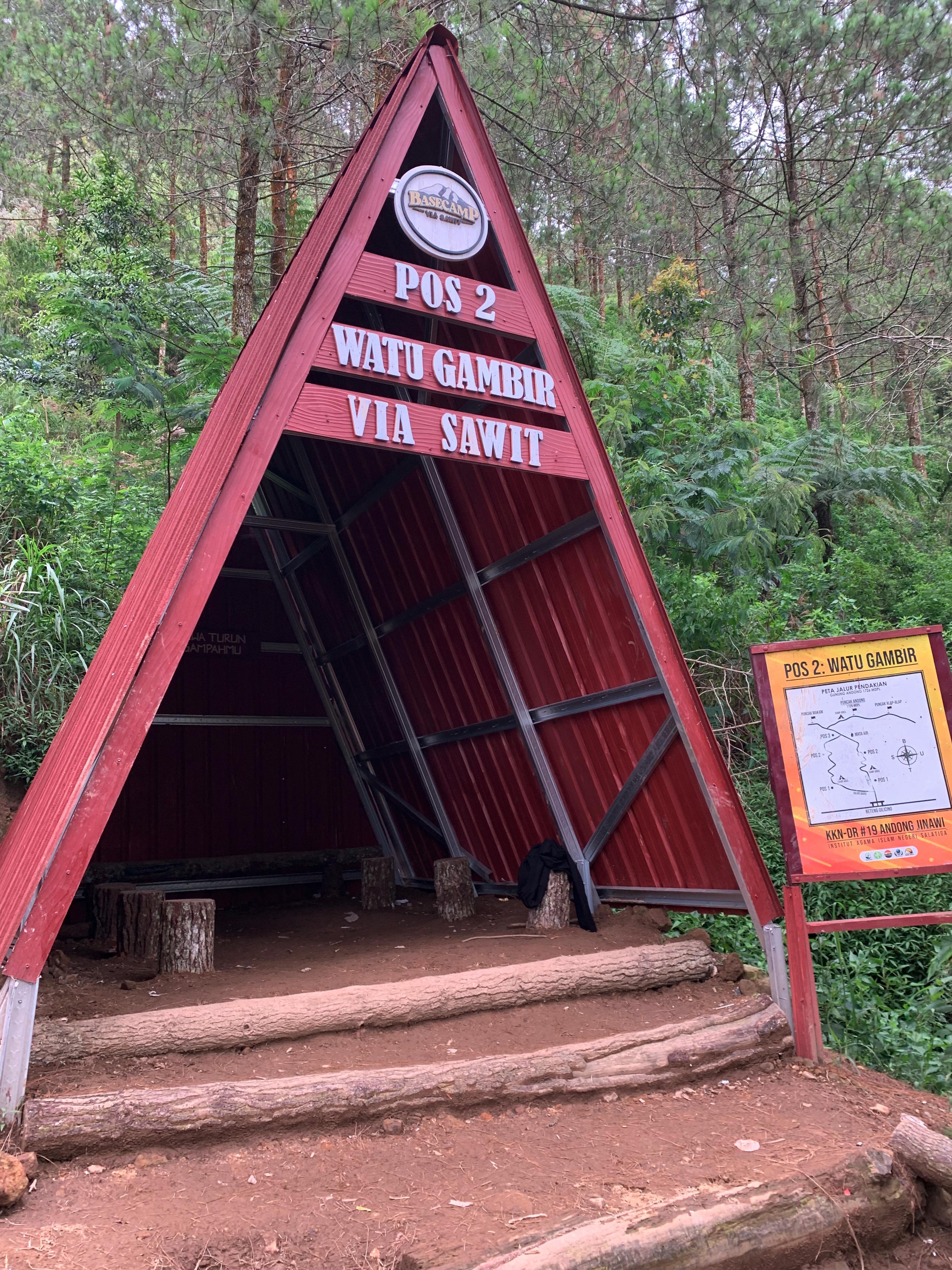 One of the posko pendakian (hiking posts) along the trail