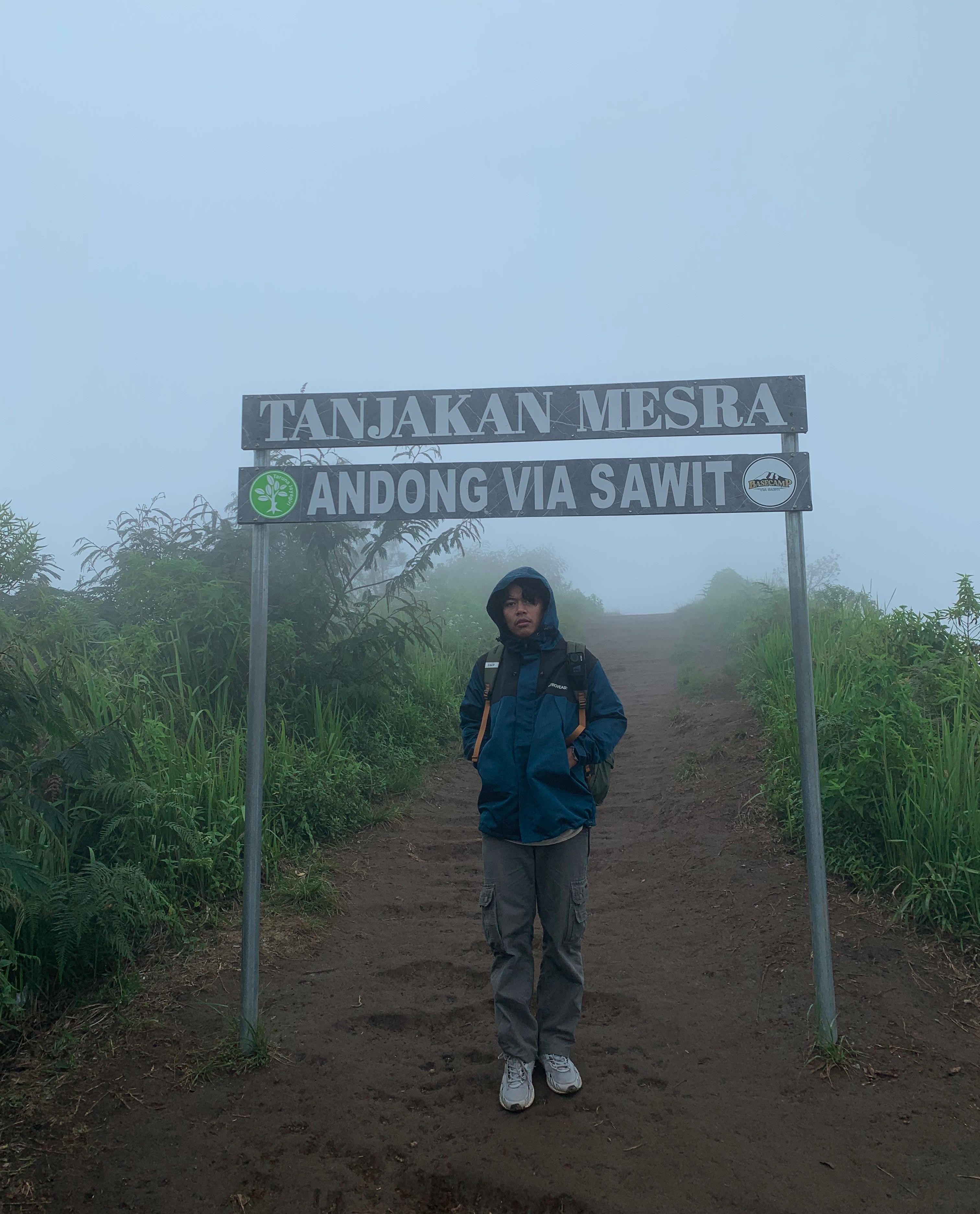 At the "Tanjakan Mesra" sign